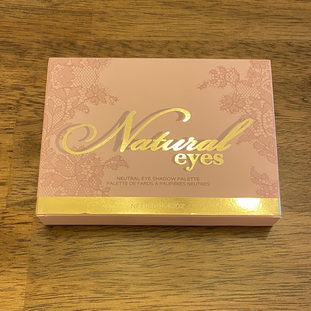 Natural Eyes Neutral Eyeshadow Palette
